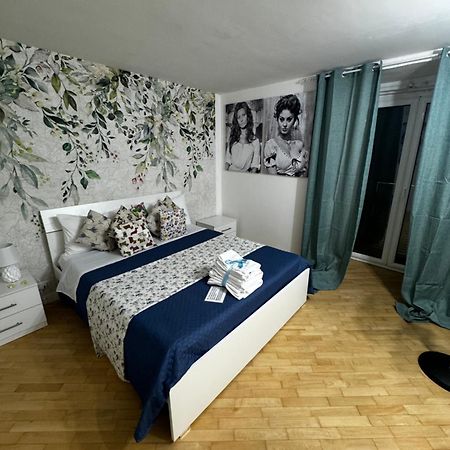 Plebiscito Charme Rooms Neapel Exteriör bild