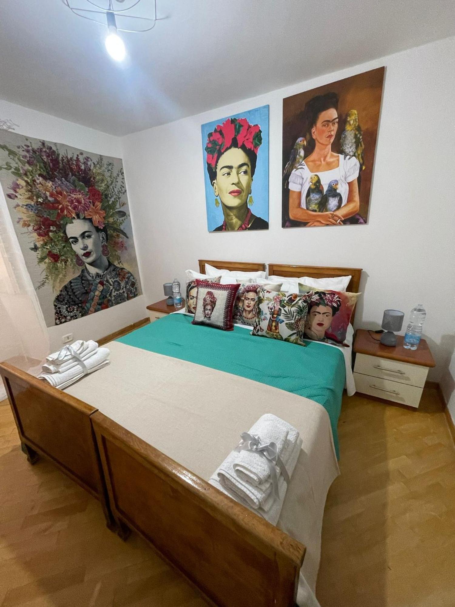 Plebiscito Charme Rooms Neapel Exteriör bild